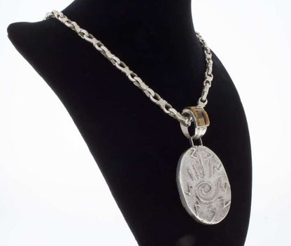 Collana in Argento Sterling Fatta a Mano con Catena a Anelli Avvolti in Filo e Pendente Pietersite Reversibile