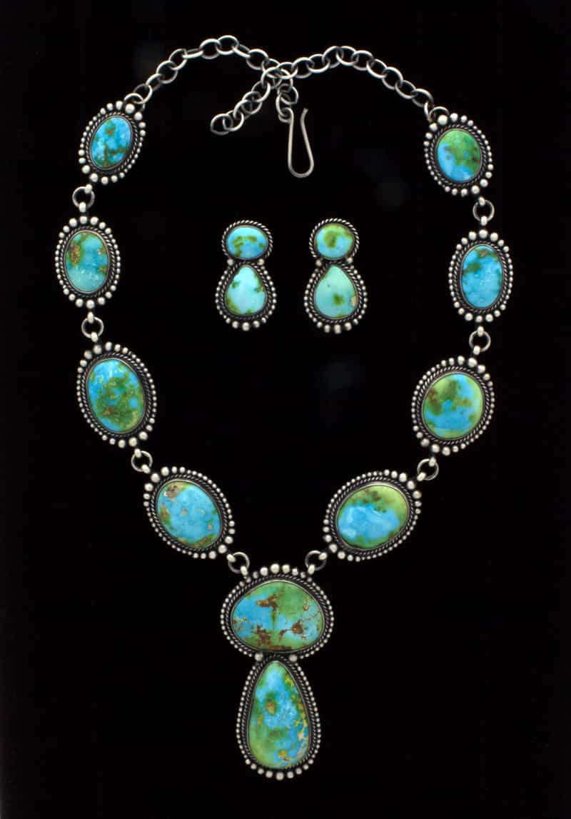 Collier en chaîne avec turquoise des montagnes de Sonora et boucles d'oreilles assorties