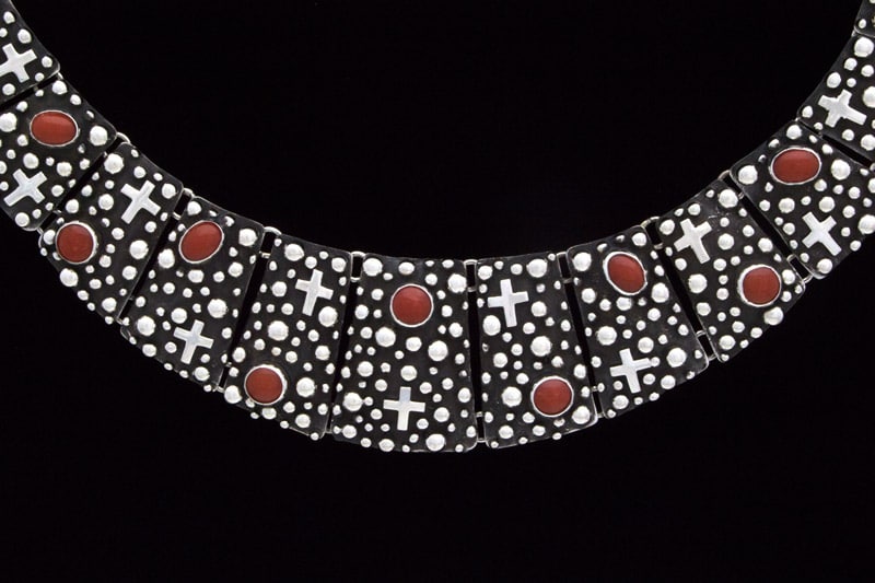 Collier en corail méditerranéen naturel