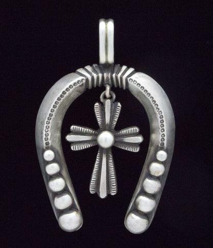 Pendente Naja in Argento Sterling con Ciondolo a Croce