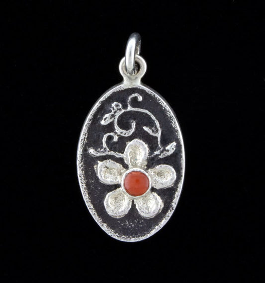 Pendentif Fleur en Tuf