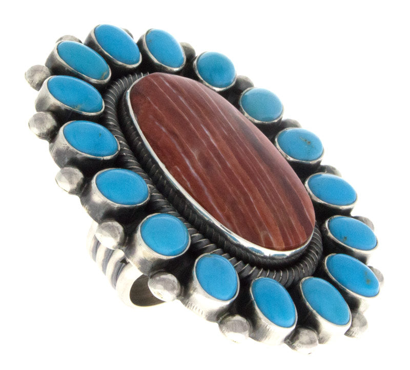 Bague déclaration en huître épineuse rouge avec un entourage en turquoise Sleeping Beauty naturelle