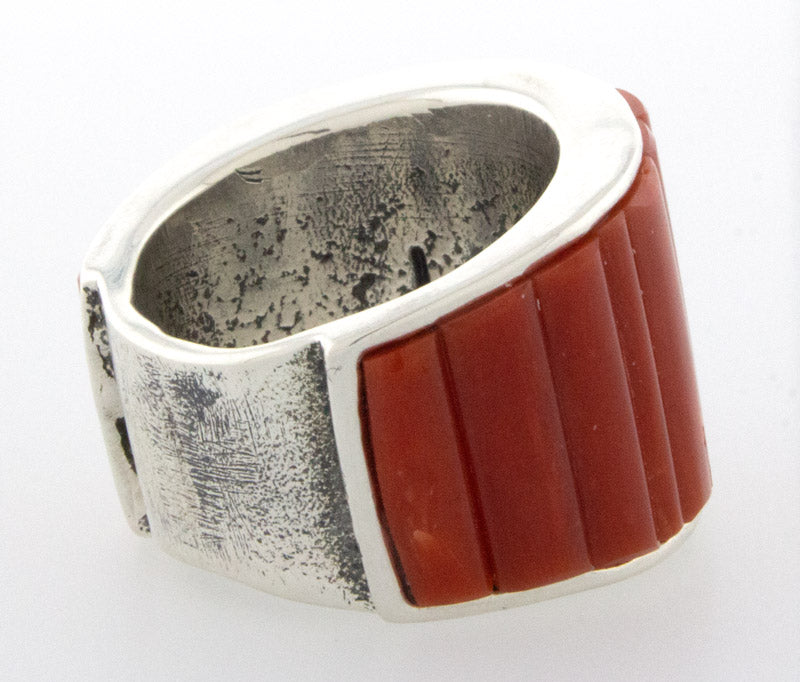 Bague en tuffeau avec design en incrustation de pavés naturels de haute qualité