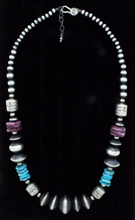 Collier en perles en argent sterling fait main avec turquoise de Kingman et huître épineuse violette