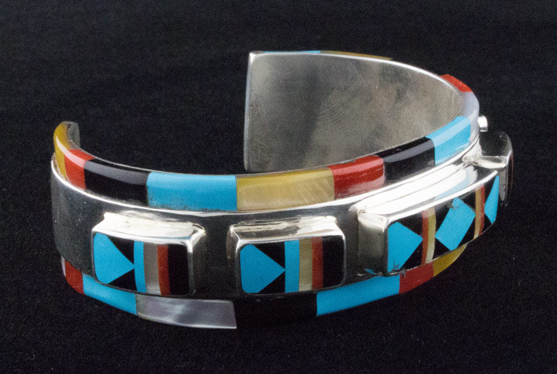 Bracelet en inlay multi-pierres avec rangée centrale surélevée