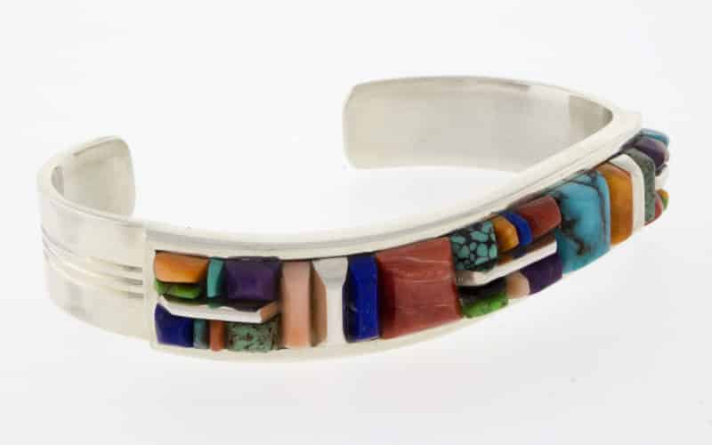 Bracelet en inlay de pavé surélevé multicolore