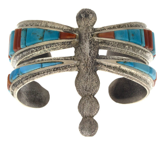 Bracciale in argento con inlay di tufa, turchese Kingman e corallo a mosaico in rilievo a forma di libellula