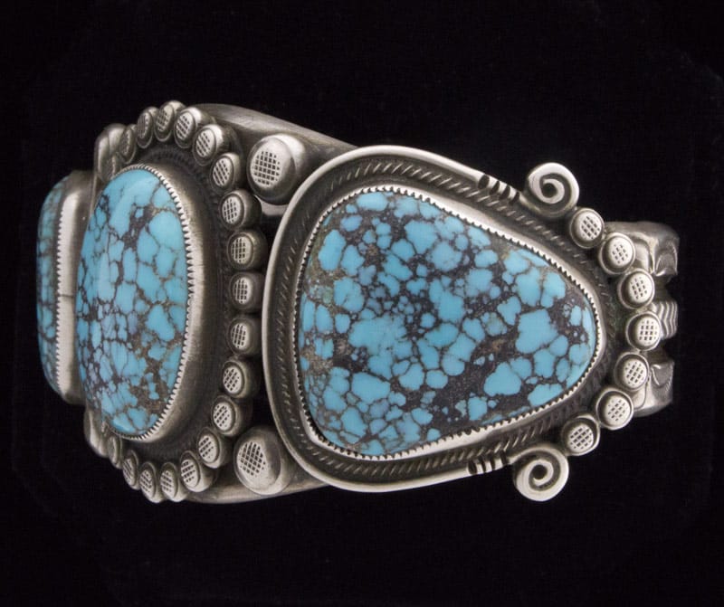 Natürlicher schwarzer Web-Kingman-Turquoise 3-Stein-Reihenarmband